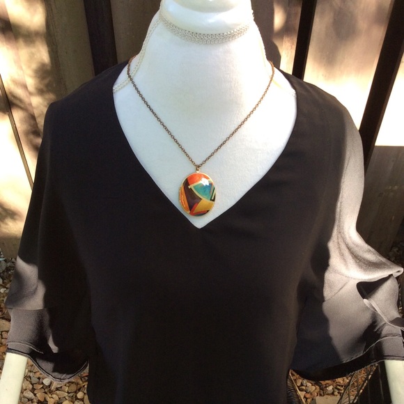 Top - Picture 2 of 4